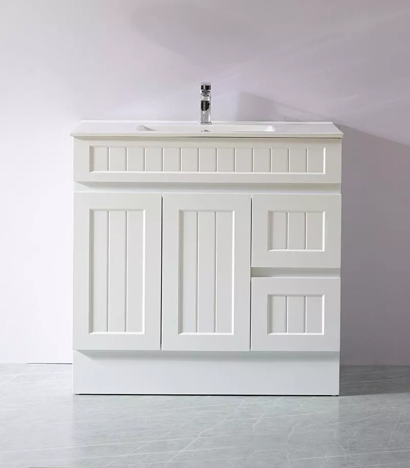 Acacia Shaker Matt White 900mm PVC Freestanding Vanity RH Kickboard